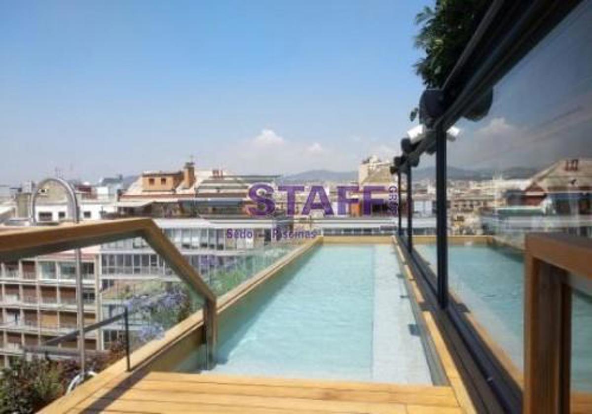 Piscina hotel The Barcelona Edition Piscina hotel The Barcelona Edition