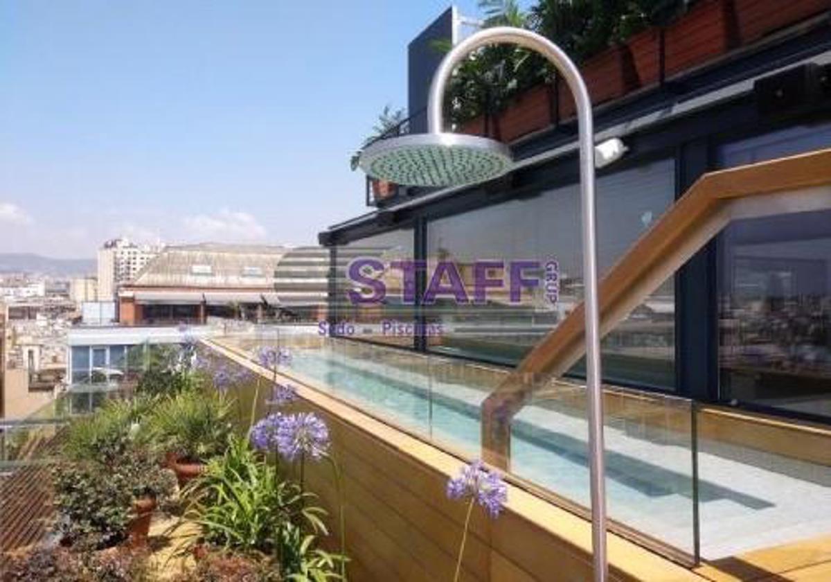 Piscina hotel The Barcelona Edition Piscina hotel The Barcelona Edition