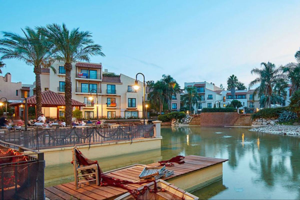 Piscinas, lagos y SPA en Port Aventura