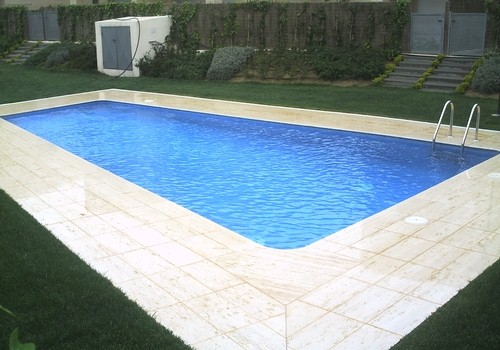 Modelo estándard de piscina particular|© STAFF GRUP